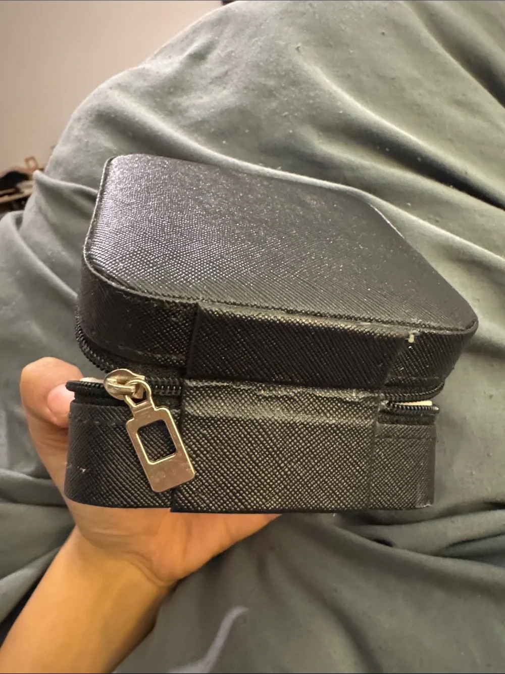 H&M Black Travel Jewelry Case with Beige Interior Organizer